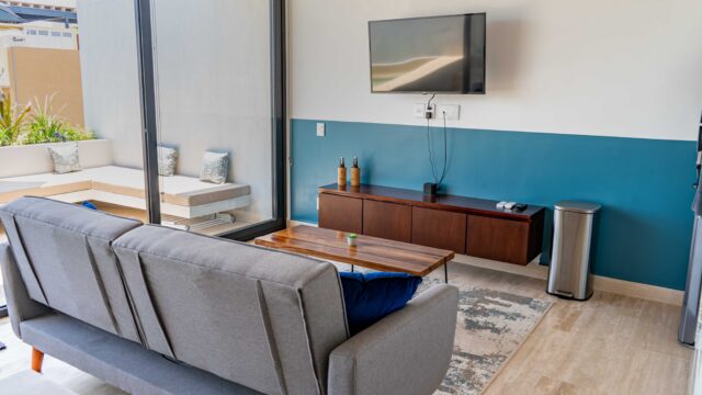 OPPORTUNITY! 2 bedroom PH ready to move in