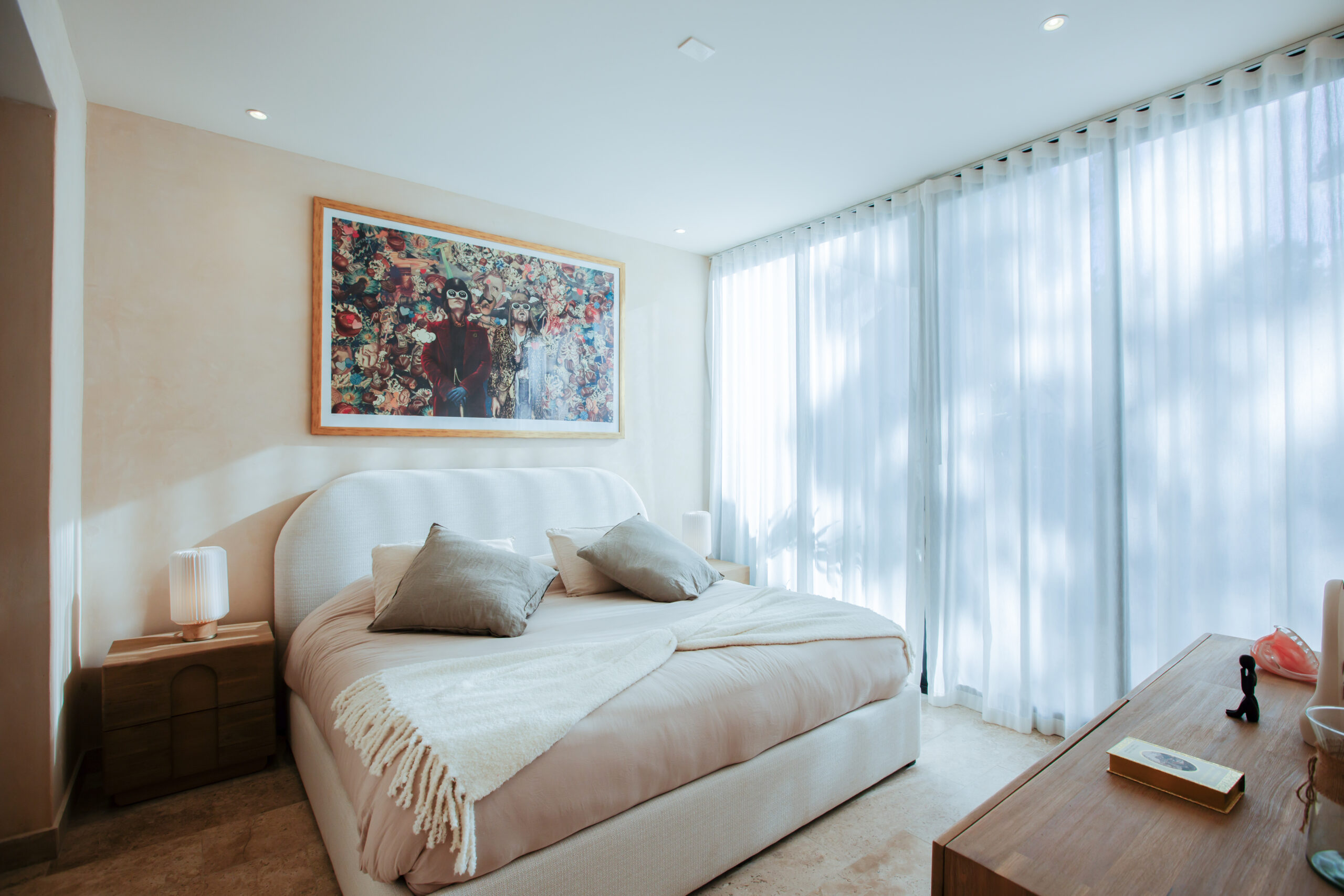 13. MainBedroom_Showroom
