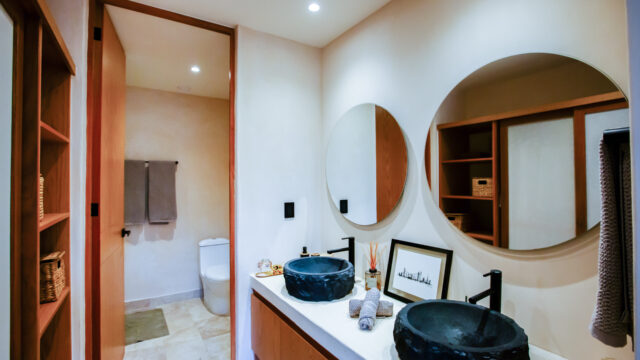 15. MainBathroom_Showroom