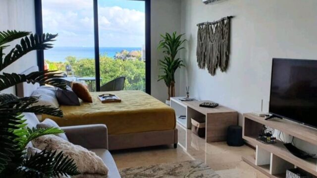 Fantastic ocean view condo in the heart of Playa del Carmen