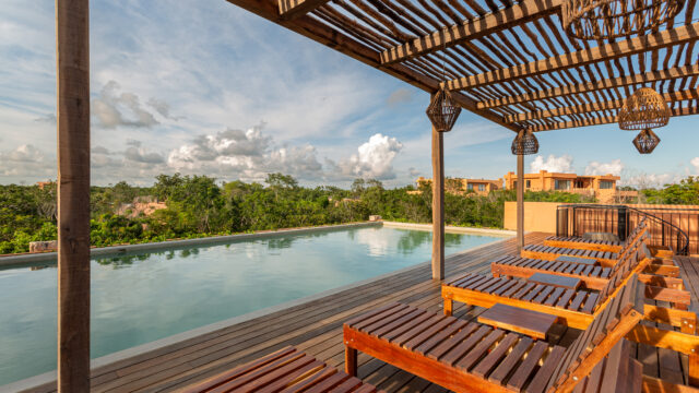 ALBERCA TIPO INFINITY POOL(1)