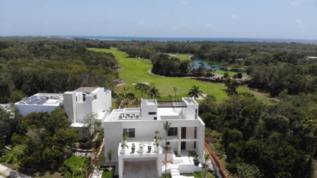 Luxury 4-Bedrooms House in Prestigious Community