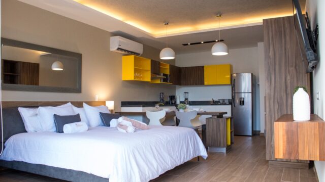 Moderno Estudio con Balcón – ¡Una Excelente Inversión en Playa del Carmen!
