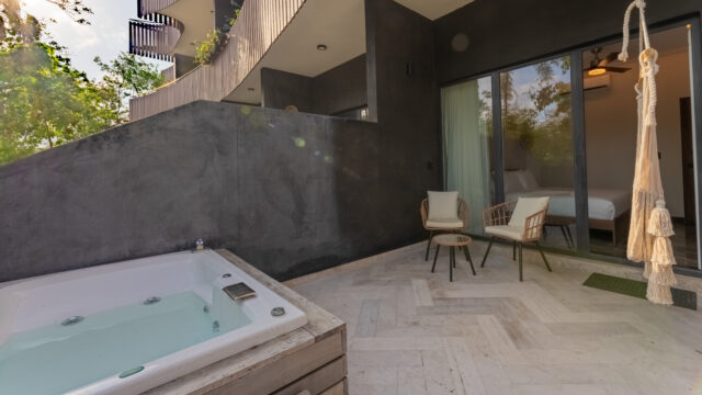 INTERIORES–12