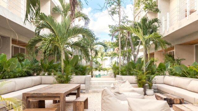 17. COWORK GARDEN